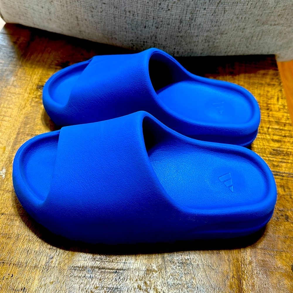 Yeezys Kids Slide